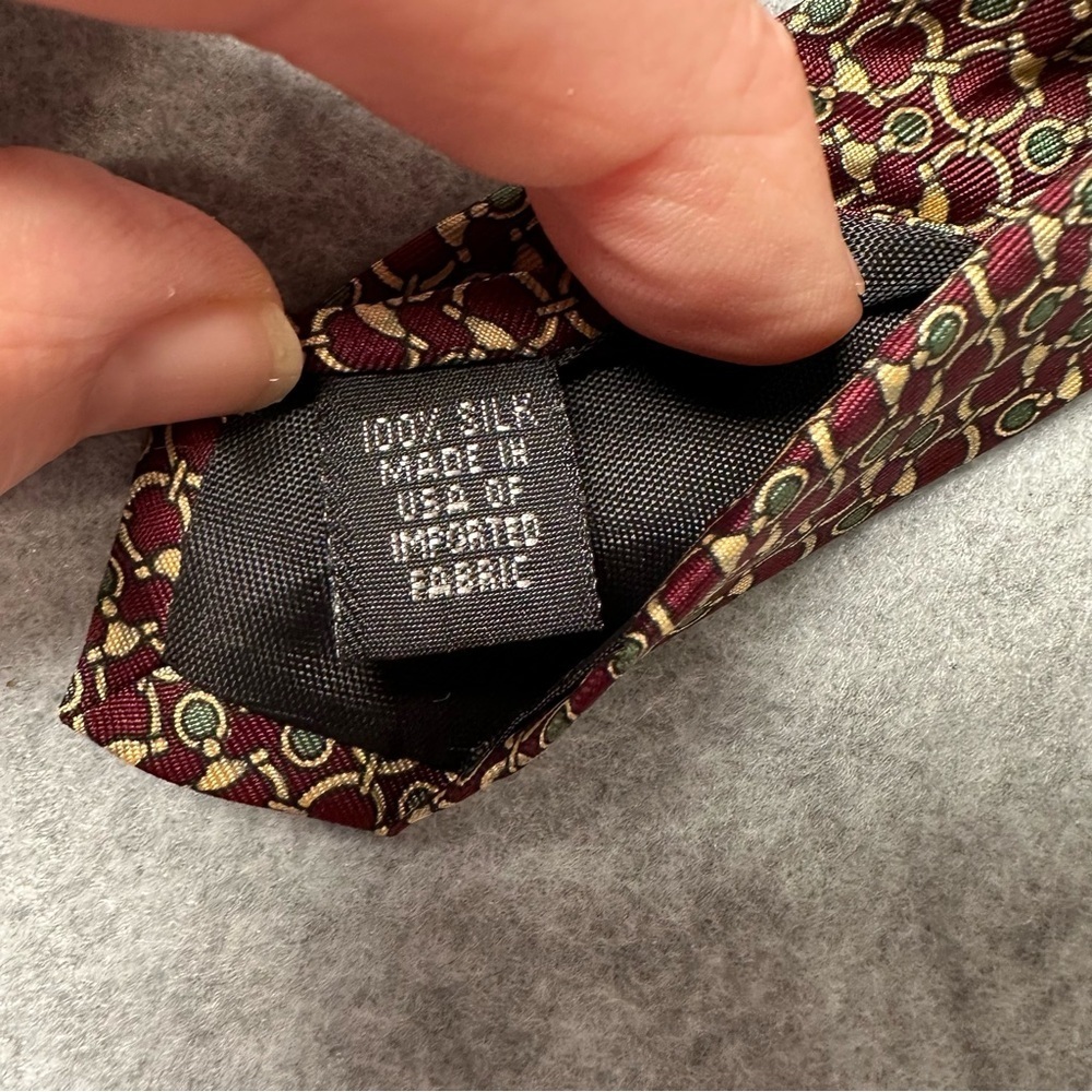 Burnham Ltd Silk Tie Burgundy Gold Geometric Pattern Men's Necktie - Picture 2 of 3